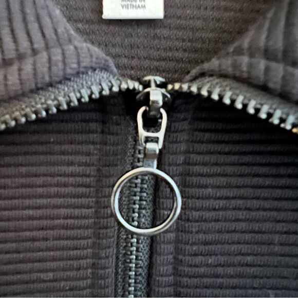 STYLUS 3X NWT🏷 Quarter-zip Black collared sweatshirt soft ribbed texture - Picture 2 of 11